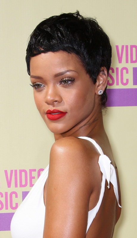 Black hairstyles with short hair