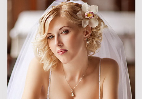 Bridesmaids hairstyles for short hair bridesmaids-hairstyles-for-short-hair-45_11