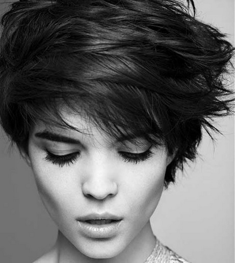 Cool hairstyles for girls with short hair