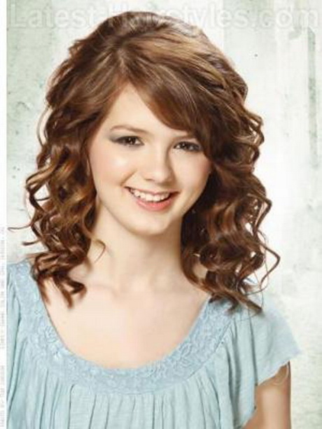 Curly hair hairstyles for women