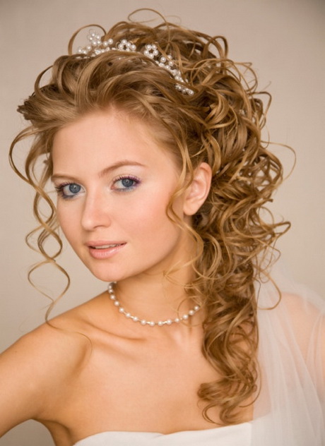 Curly hairstyles for brides curly-hairstyles-for-brides-01_17