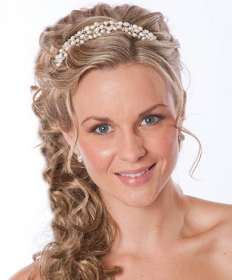 Curly hairstyles for weddings