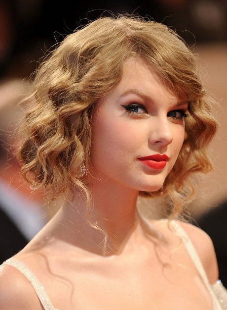 Curly prom hairstyles for short hair