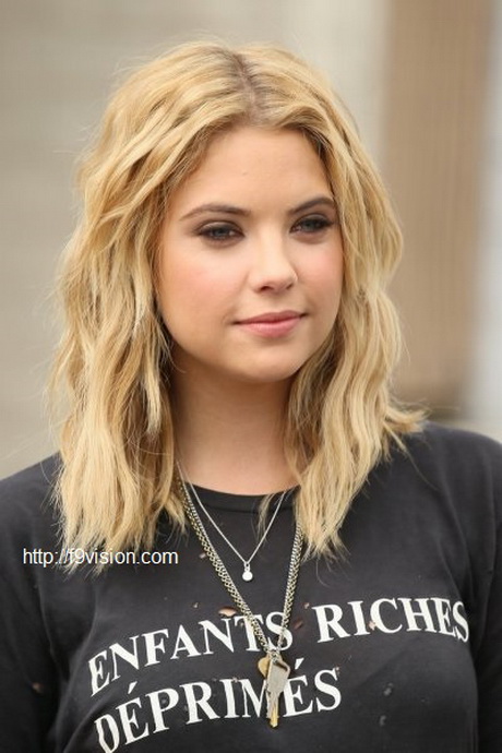 Cute medium hairstyles for teenage girls cute-medium-hairstyles-for-teenage-girls-17_16
