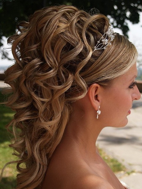 Cute prom hairstyles for long hair 2015 cute-prom-hairstyles-for-long-hair-2015-72_5