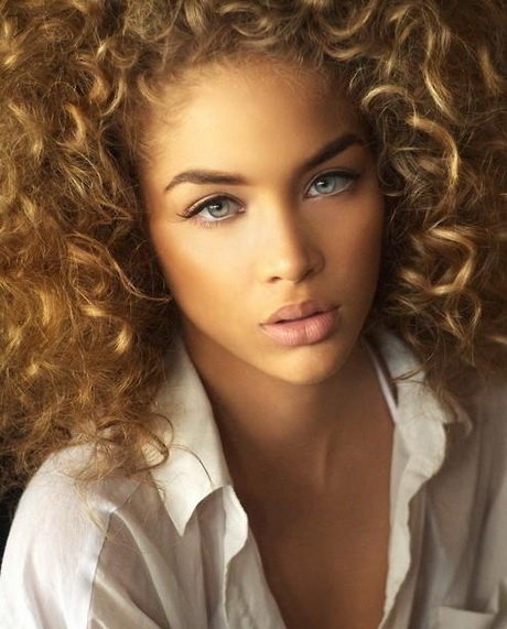 Different curly hairstyles for long hair different-curly-hairstyles-for-long-hair-24_19