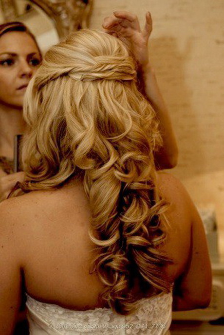 Down curly wedding hairstyles down-curly-wedding-hairstyles-04_20