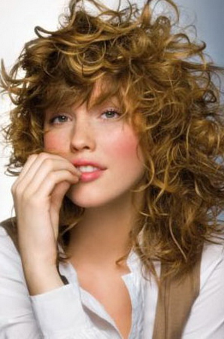 Easy short curly hairstyles easy-short-curly-hairstyles-77_14