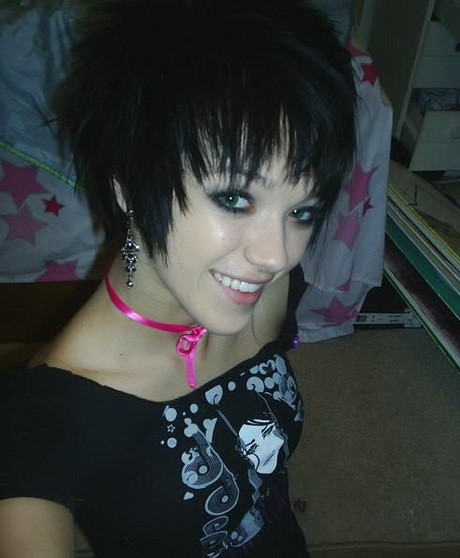 Emo short hairstyles for girls emo-short-hairstyles-for-girls-50-14