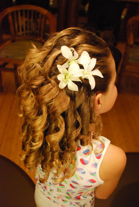 Flower girl hairstyles for long hair flower-girl-hairstyles-for-long-hair-17-10