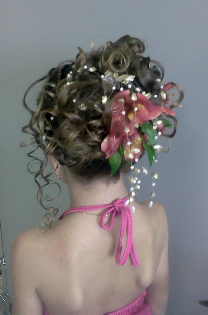 Flower girl hairstyles flower-girl-hairstyles-06-19