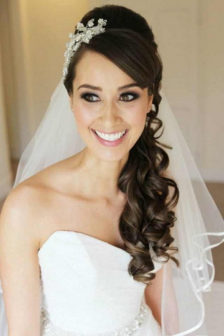 Hairstyles for brides with long hair hairstyles-for-brides-with-long-hair-34-6