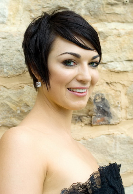 Hairstyles for bridesmaids with short hair hairstyles-for-bridesmaids-with-short-hair-83_14