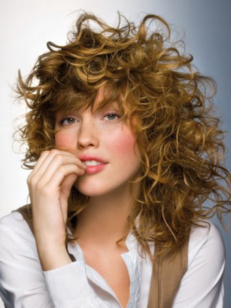 Hairstyles for curly frizzy hair hairstyles-for-curly-frizzy-hair-83-19