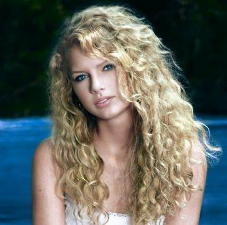 Hairstyles for girls with curly hair hairstyles-for-girls-with-curly-hair-84-10