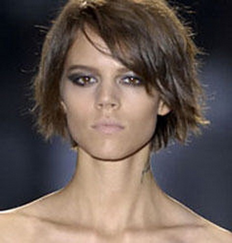 Hairstyles for growing out short hair hairstyles-for-growing-out-short-hair-63_11