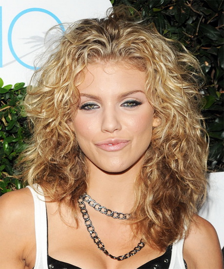 Hairstyles for long naturally curly hair hairstyles-for-long-naturally-curly-hair-74-17
