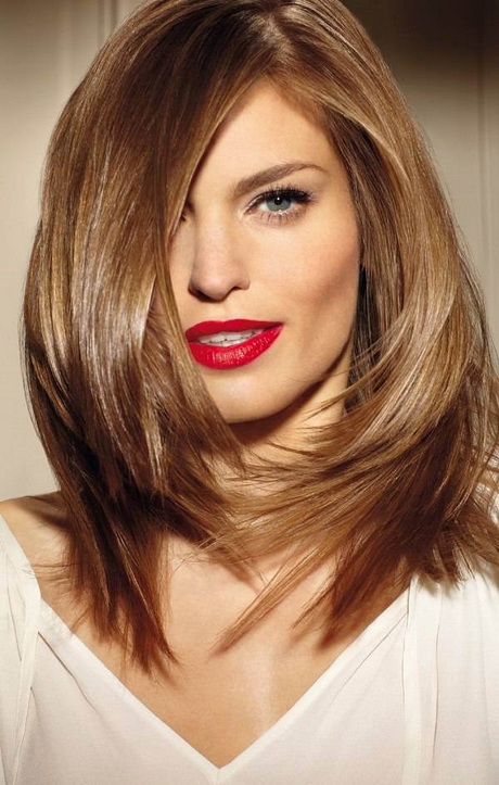 Hairstyles for medium length thick hair
