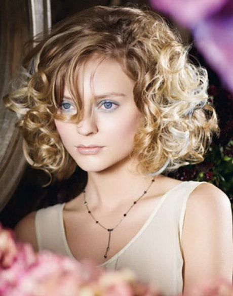 Hairstyles for short curly hair for teenagers hairstyles-for-short-curly-hair-for-teenagers-51_3