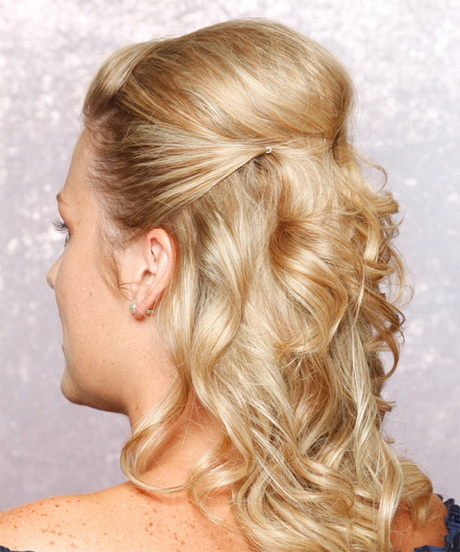 Half up curly hairstyles half-up-curly-hairstyles-65-12