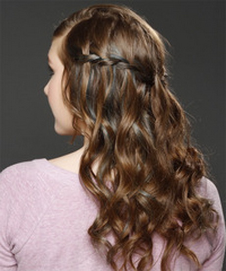 Half up curly prom hairstyles half-up-curly-prom-hairstyles-65_19