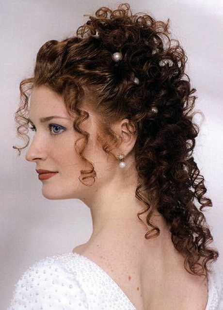 Half up curly wedding hairstyles half-up-curly-wedding-hairstyles-70-5