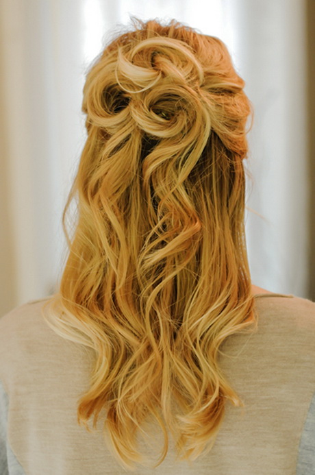 Half up hairstyles for prom half-up-hairstyles-for-prom-27-11