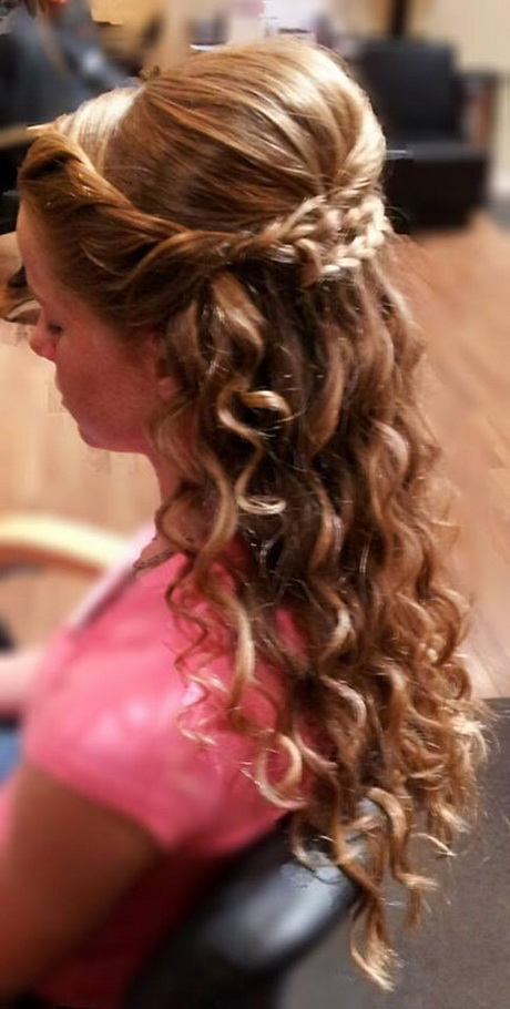 Homecoming curly hairstyles homecoming-curly-hairstyles-50-4
