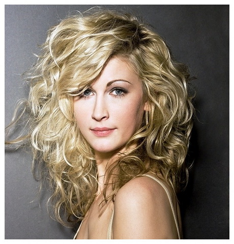 Layered haircuts for curly hair layered-haircuts-for-curly-hair-85_15