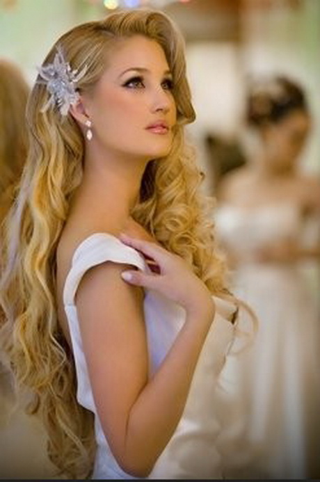 Long curly bridal hairstyles long-curly-bridal-hairstyles-52-5