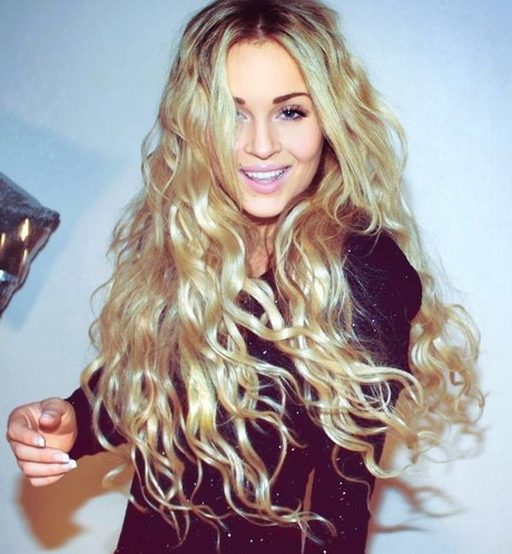 Long curly hairstyles women long-curly-hairstyles-women-40_20