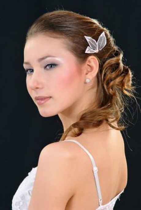Medium hairstyles for prom medium-hairstyles-for-prom-93-2