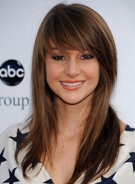 Medium length hairstyles with bangs for women medium-length-hairstyles-with-bangs-for-women-22_13