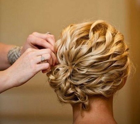 Medium length wedding hairstyles medium-length-wedding-hairstyles-59-12