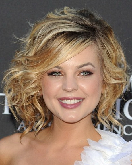 Medium short curly hairstyles