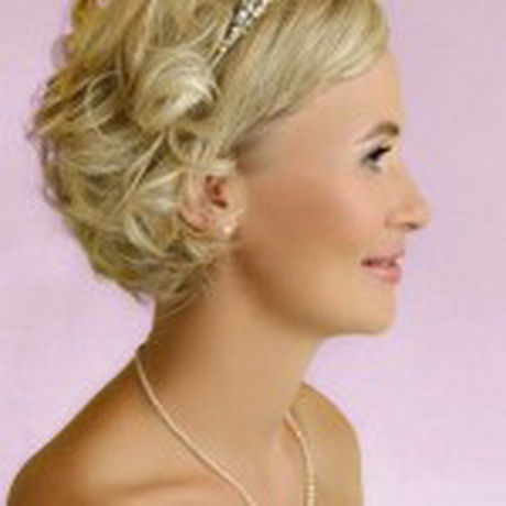 Mother of the bride short hairstyles mother-of-the-bride-short-hairstyles-71-5