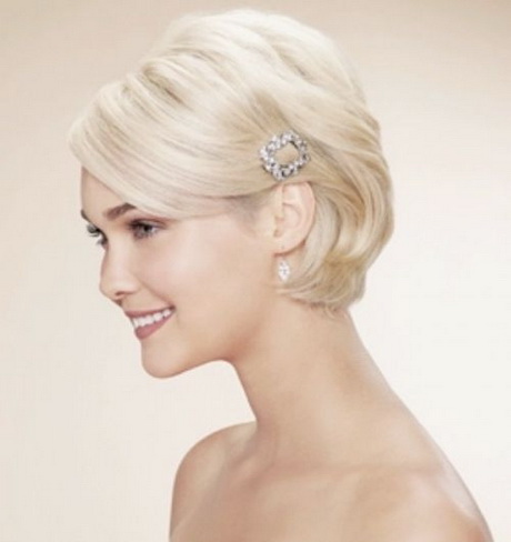 Mother of the bride short hairstyles mother-of-the-bride-short-hairstyles-71-8