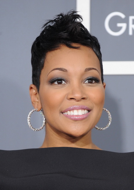 Photos of short haircuts for black women photos-of-short-haircuts-for-black-women-78_19