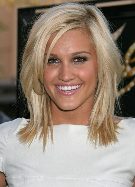 Pictures medium length haircuts pictures-medium-length-haircuts-09_15