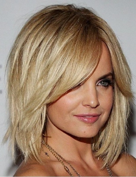 Pictures of medium haircuts for women pictures-of-medium-haircuts-for-women-80_3