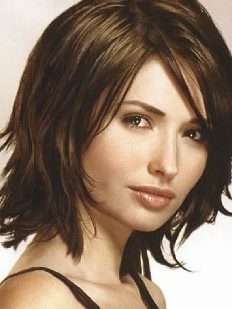 Pictures of medium length haircuts for women pictures-of-medium-length-haircuts-for-women-12_20