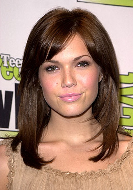Pictures of medium length hairstyles pictures-of-medium-length-hairstyles-02-9