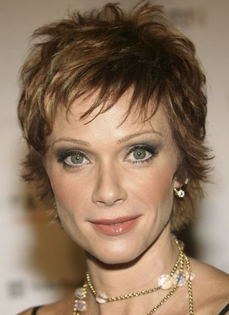 Pictures of short haircuts for women over 40 pictures-of-short-haircuts-for-women-over-40-34_3