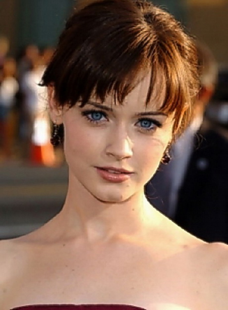 Pictures of short haircuts with bangs pictures-of-short-haircuts-with-bangs-96-12