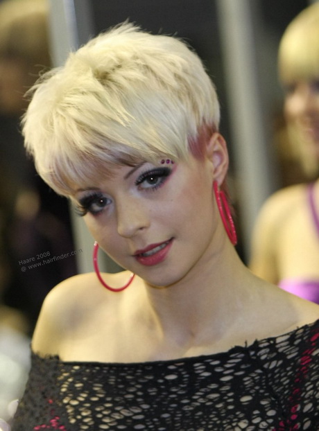 Pictures of short haircuts with bangs pictures-of-short-haircuts-with-bangs-96-8