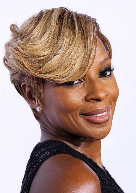 Pictures of short hairstyles for black women over 50 pictures-of-short-hairstyles-for-black-women-over-50-03_9
