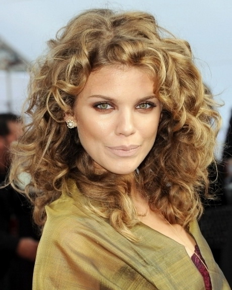 Professional curly hairstyles professional-curly-hairstyles-75-16