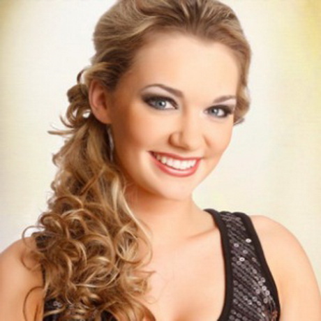 Prom hairstyles side pony with curls prom-hairstyles-side-pony-with-curls-39_11