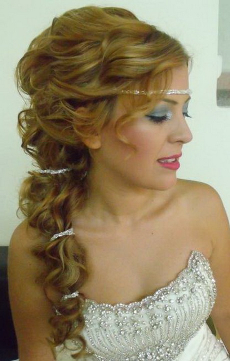 Prom hairstyles side pony with curls prom-hairstyles-side-pony-with-curls-39_12