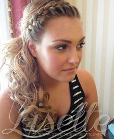 Prom hairstyles side pony with curls prom-hairstyles-side-pony-with-curls-39_4